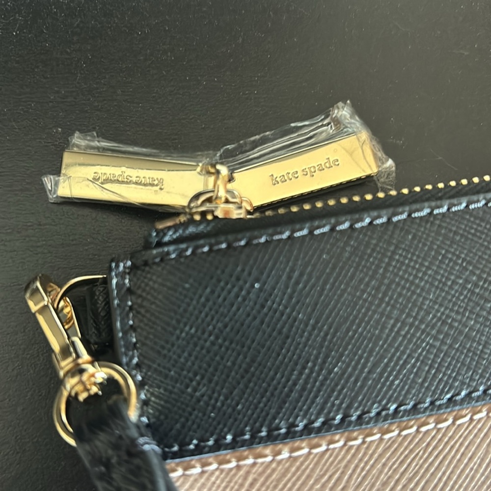 Authentic NWT Kate Spade ♠️ Madison Colorblock Wristlet - Picture 3 of 9